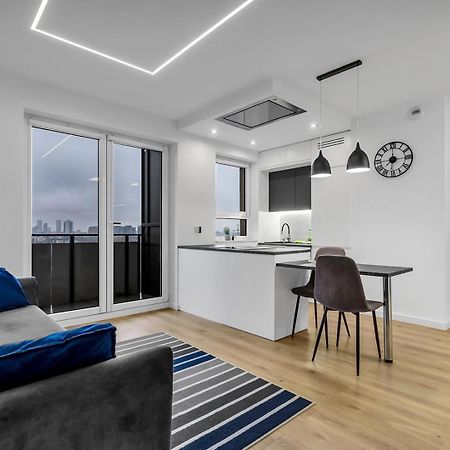 12Th Floor Wola Modern Apartment Варшава Экстерьер фото
