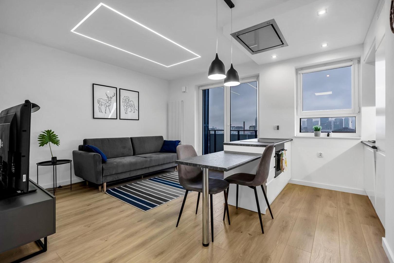 12Th Floor Wola Modern Apartment Варшава Экстерьер фото